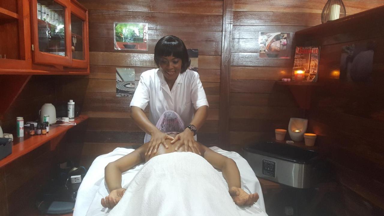 Hotel Restaurant Gites Kribi Ngoại thất bức ảnh